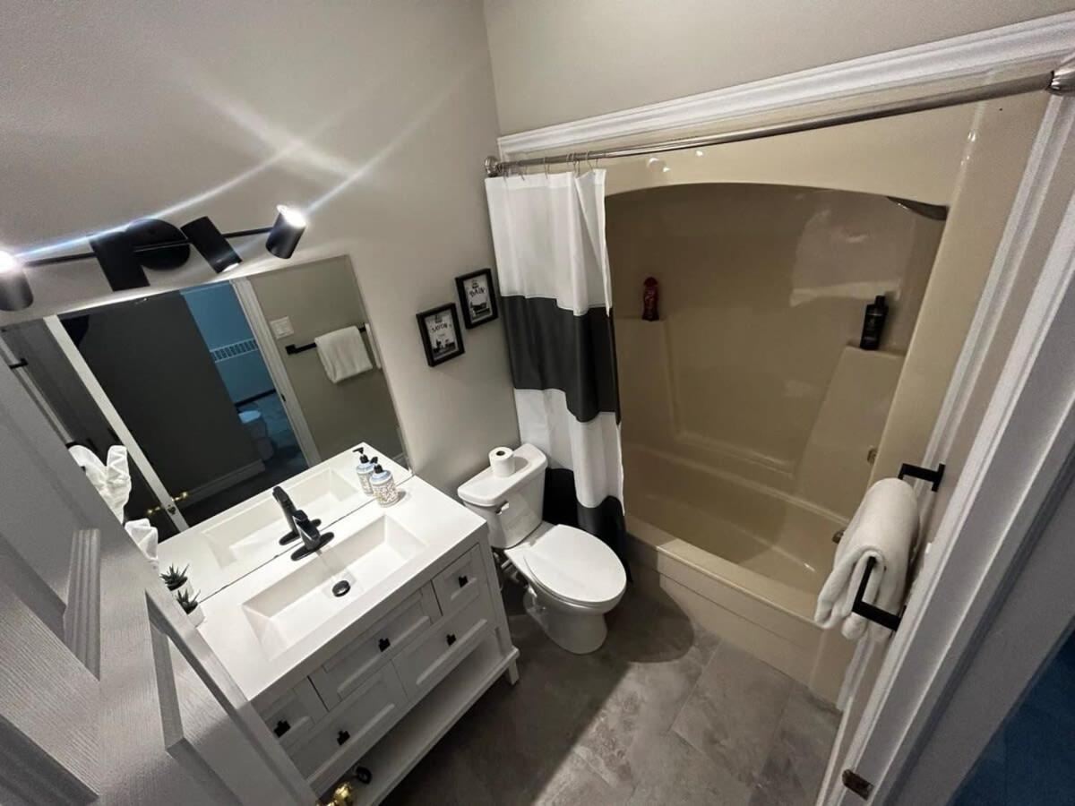 New Large Luxurious 2Br Condo In The Heart Of Uptown Coffee, Wifi Saint John Exterior photo
